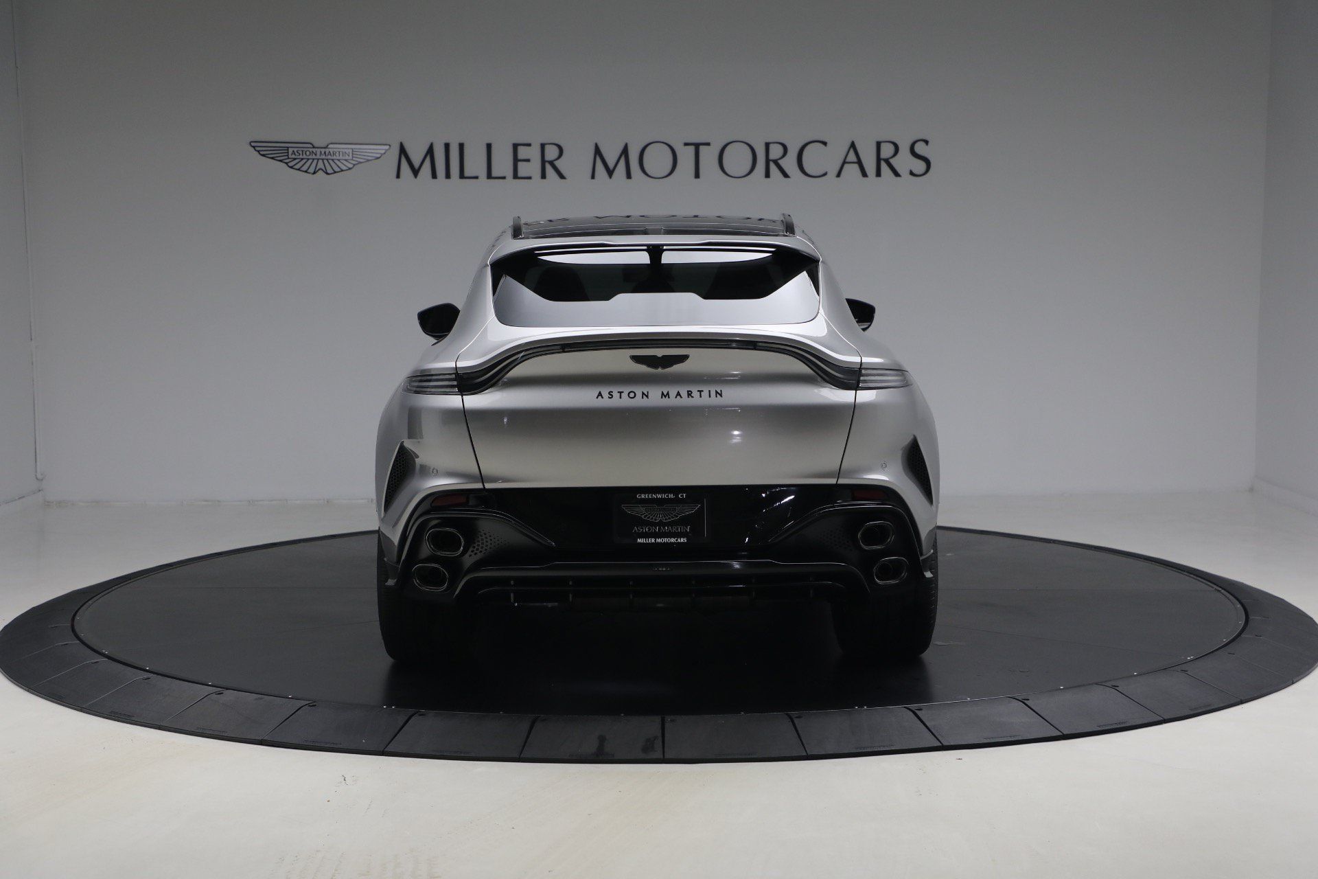 Used 2026 Aston Martin DBX 707 AWD/4WD image 6