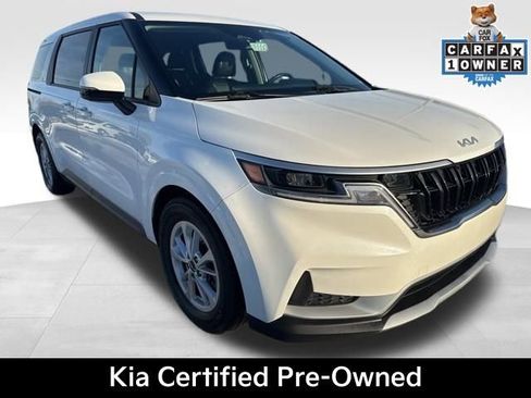 Used 2024 Kia Carnival LX image 1