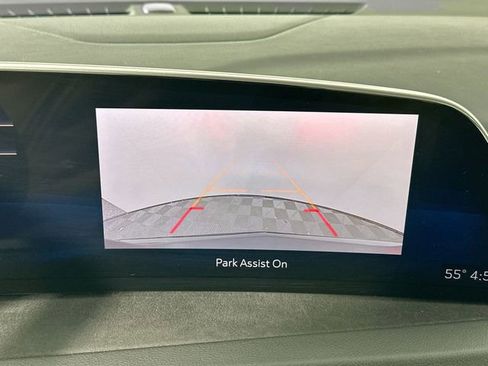 Used 2024 Cadillac XT4 Sport image 14