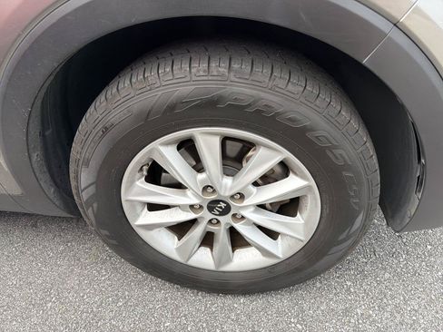 Used 2019 Kia Sorento L FWD image 9