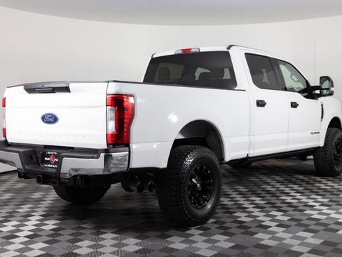 Used 2019 Ford F250 XLT image 7