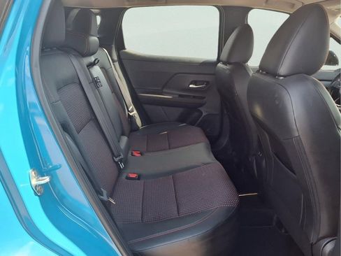 Used 2025 Nissan Kicks SR FWD image 13
