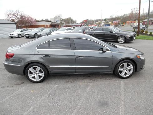 Used 2017 Volkswagen CC Sport image 6