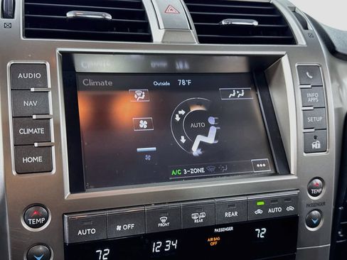 Used 2016 Lexus GX 460 Luxury w/ Preferred Accessory Package AWD/4WD image 29