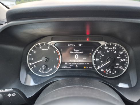 Used 2024 Nissan Rogue SV AWD/4WD image 23