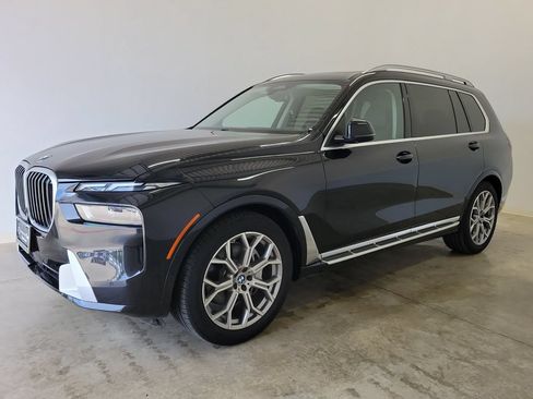 Used 2024 BMW X7 xDrive40i AWD/4WD image 36