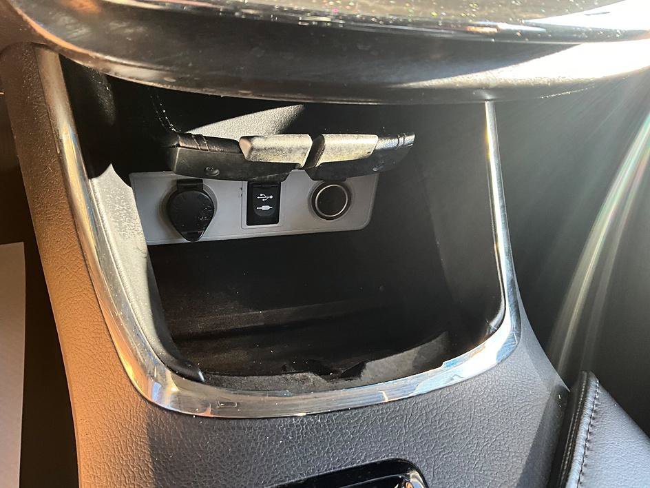 Used 2016 Toyota Avalon XLE FWD image 23