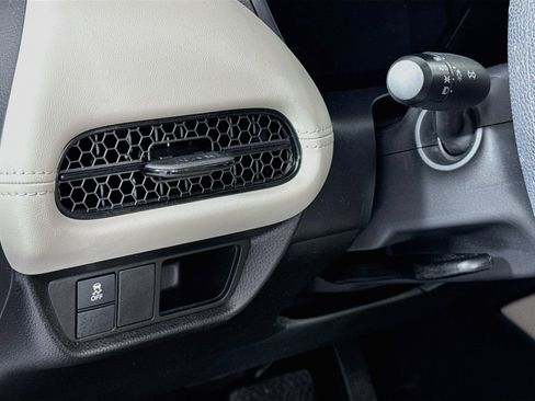 Certified 2024 Honda HR-V LX image 10