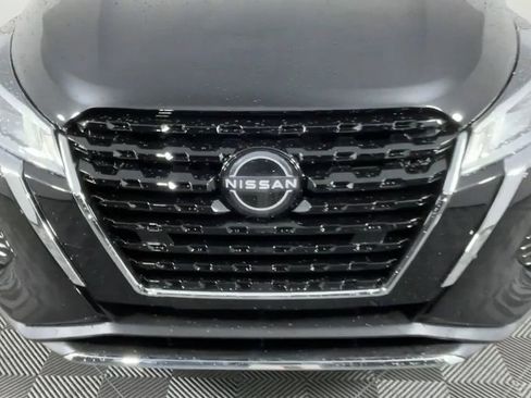 New 2025 Nissan Kicks Play S image 10