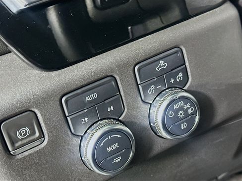 Used 2024 GMC Sierra 1500 Elevation image 17