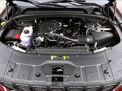 New 2025 Jeep Grand Cherokee Altitude AWD/4WD image 10
