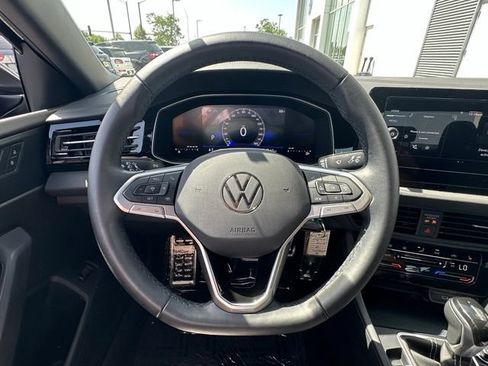Certified 2025 Volkswagen Jetta Sport FWD image 41