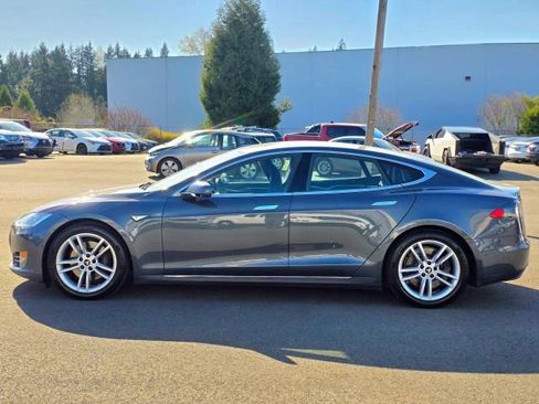 Used 2015 Tesla Model S 85D image 5