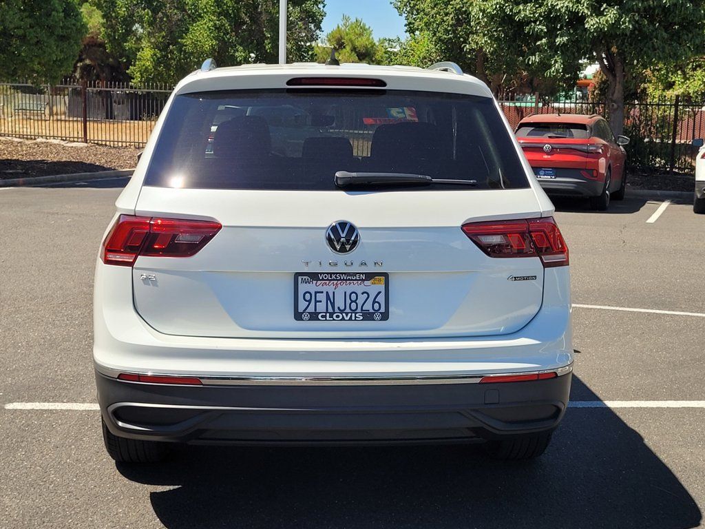 Used 2023 Volkswagen Tiguan SE AWD/4WD image 7