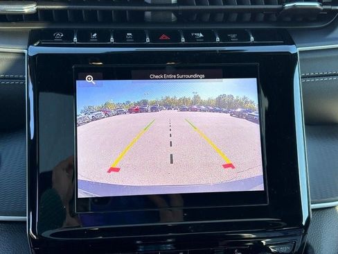 New 2025 Jeep Grand Cherokee L Altitude AWD/4WD image 17