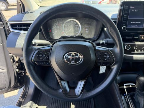 Used 2022 Toyota Corolla LE FWD image 4