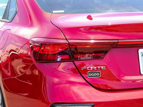 Used 2020 Kia Forte LXS FWD image 7