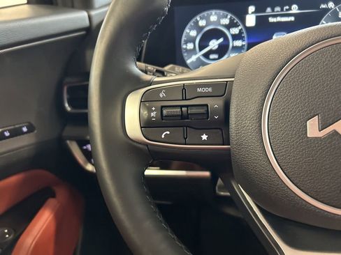 Certified 2023 Kia Sportage SX AWD/4WD image 9