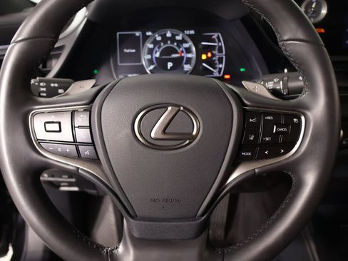 Used 2024 Lexus ES 350 w/ Accessory Package (Z2) image 3