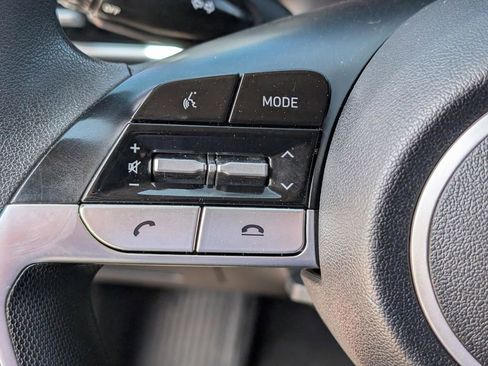 Used 2022 Hyundai Elantra SEL w/ Cargo Package image 18