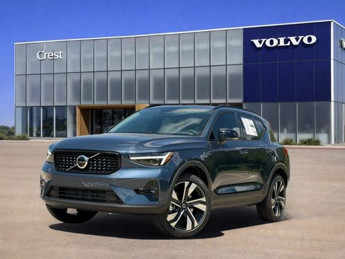 New 2026 Volvo XC40 B5 Plus w/ Climate Package AWD/4WD image 1