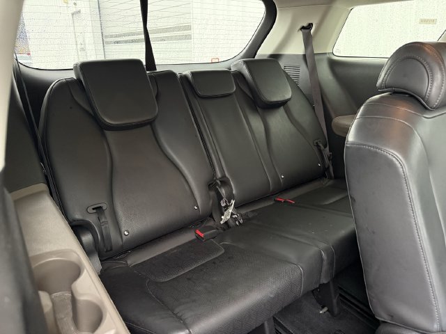 Used 2025 Kia Carnival FWD image 31