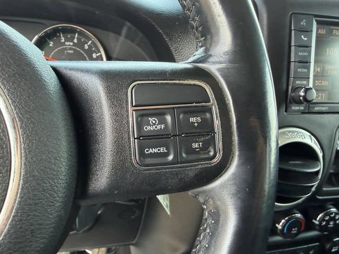 Used 2017 Jeep Wrangler Unlimited Sahara w/ Connectivity Group image 26