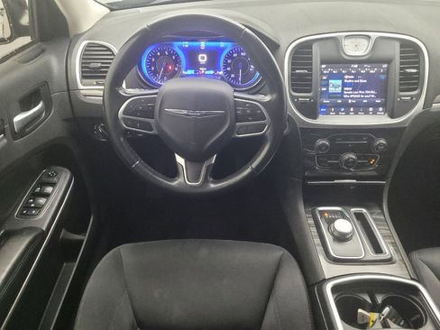 Used 2019 Chrysler 300 Touring w/ Sport Appearance Package RWD image 22