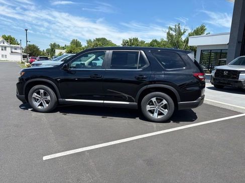 Used 2023 Honda Pilot EX-L image 11