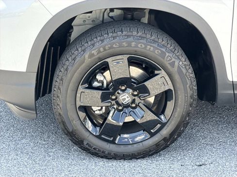 Used 2024 Honda Ridgeline Black Edition image 7