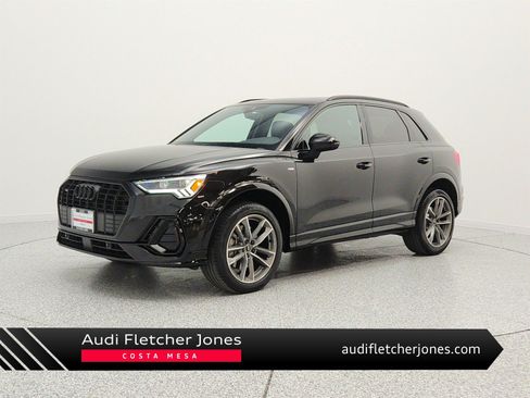 Used 2023 Audi Q3 2.0T Premium w/ Black Optic Sport Package AWD/4WD image 1