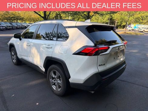 Certified 2025 Toyota RAV4 LE AWD/4WD image 4