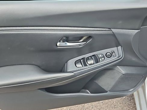 Used 2023 Nissan Sentra SV image 13