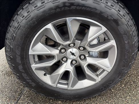 Used 2021 Chevrolet Silverado 1500 RST image 11