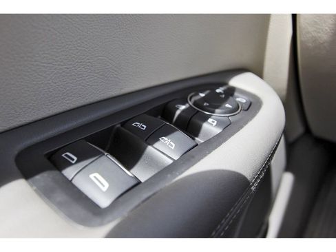 Used 2022 Cadillac XT6 Premium Luxury w/ Technology Package image 21