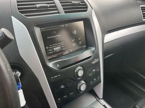 Used 2015 Ford Explorer XLT w/ Equipment Group 202B image 15