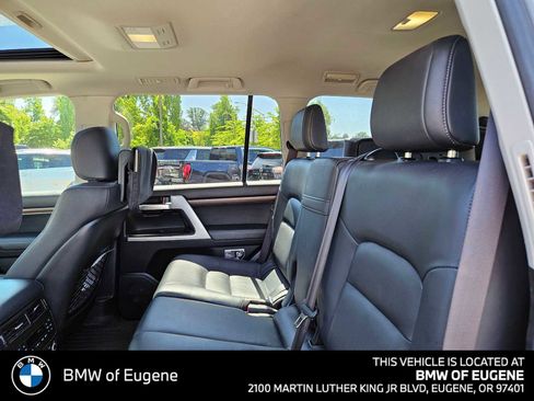 Used 2016 Toyota Land Cruiser AWD/4WD image 20