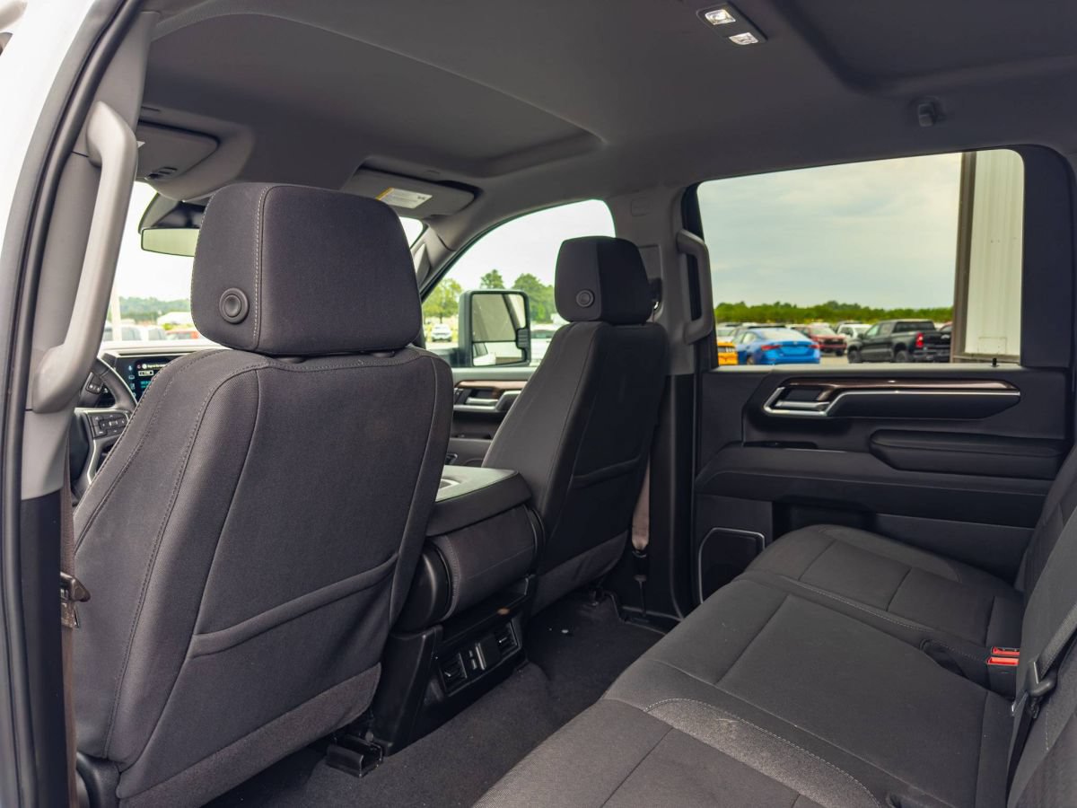 Used 2026 Chevrolet Silverado 2500 LT AWD/4WD image 9