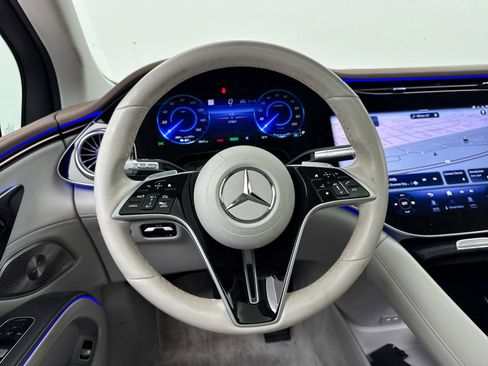 Used 2023 Mercedes-Benz EQS 580 4MATIC SUV image 6