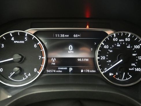 Used 2024 Nissan Rogue SV FWD image 12