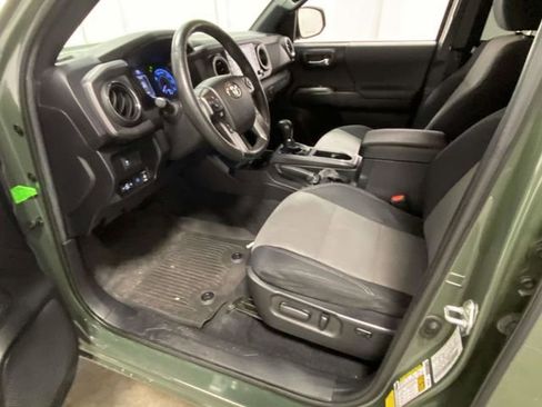 Used 2022 Toyota Tacoma SR5 image 11