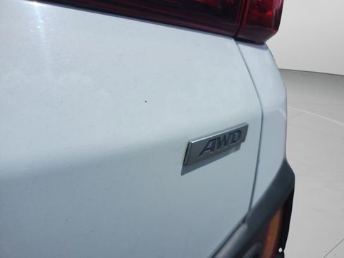 Used 2018 Hyundai Kona SE AWD/4WD image 28