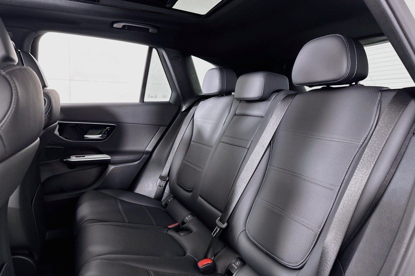 Certified 2026 Mercedes-Benz GLC 300 image 8