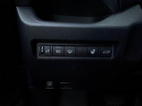 Used 2020 Toyota RAV4 XLE w/ Convenience Package AWD/4WD image 22