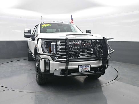Used 2024 GMC Sierra 3500 Denali w/ Denali Reserve Package AWD/4WD image 2