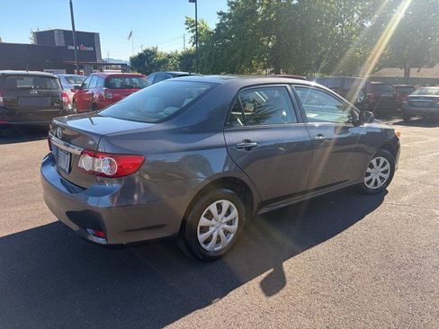 Used 2011 Toyota Corolla LE FWD image 4