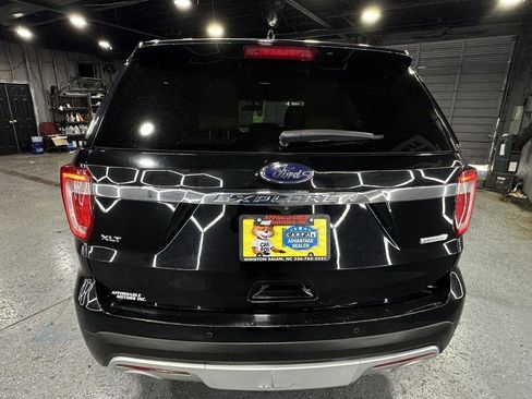 Used 2016 Ford Explorer XLT w/ Equipment Group 202A image 4