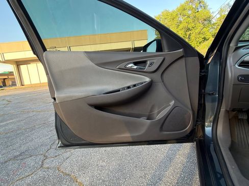 Used 2020 Chevrolet Malibu LT image 10