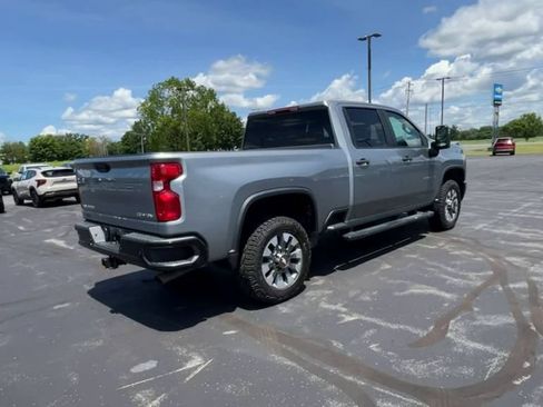 Used 2024 Chevrolet Silverado 2500 Custom w/ Custom Value Package AWD/4WD image 8