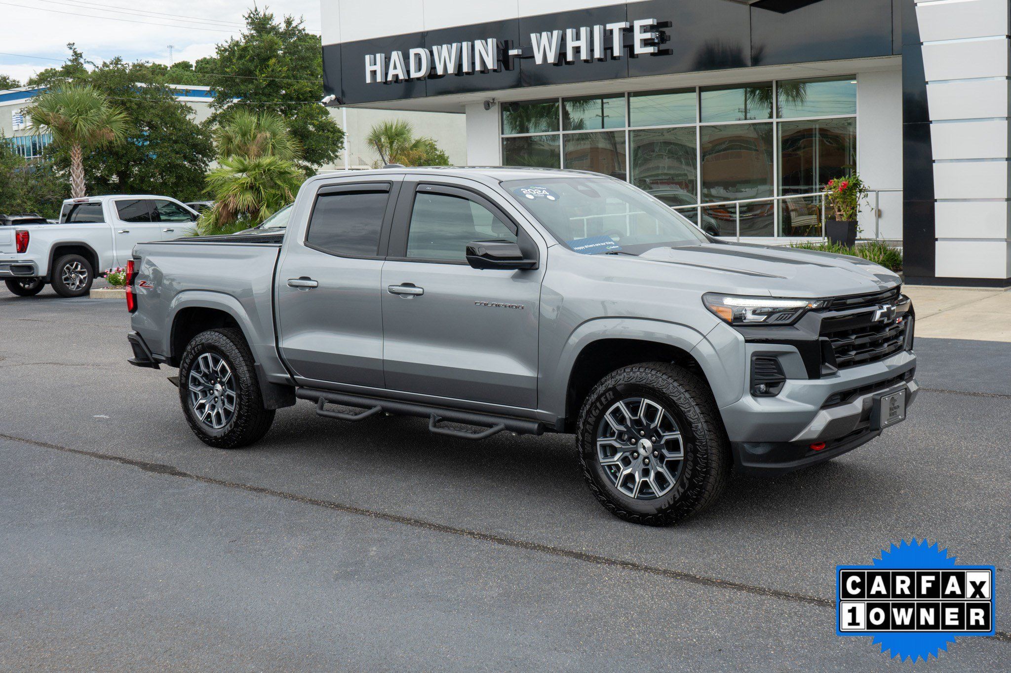 Used 2024 Chevrolet Colorado Z71 w/ Z71 Convenience Package 2 AWD/4WD image 1